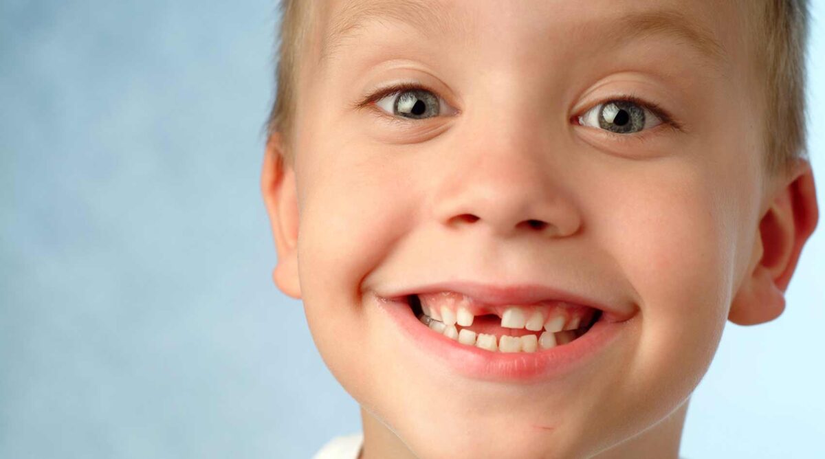 À Quel Âge Poussent et Tombent les Dents Clinique dentaire Charles Trottier